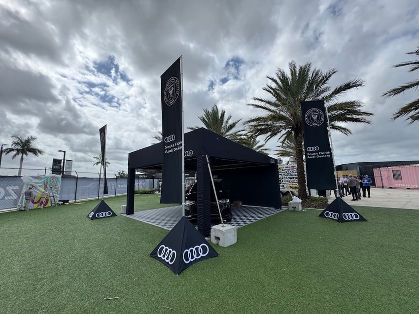 20x20 Covered Truss With MONARCHFLAGS