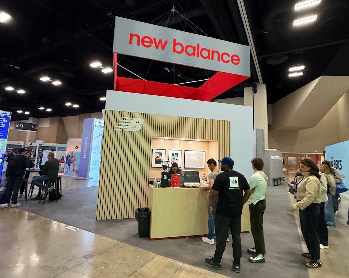 Hanging Banner New Balance