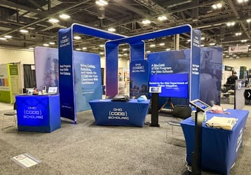 Portable 20x20 trade show booth