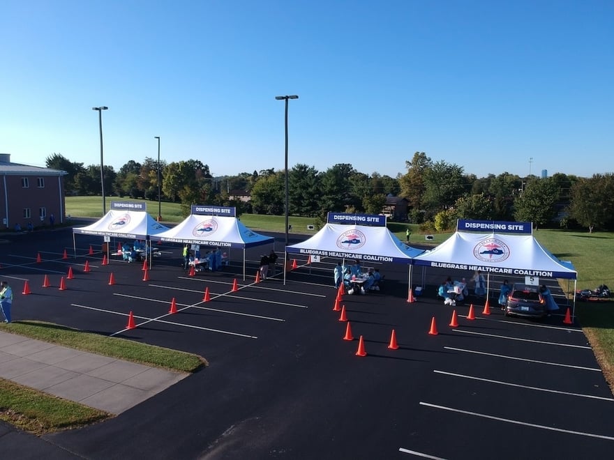 drive-thru-covid-vaccination-clinic-in-parking-lot