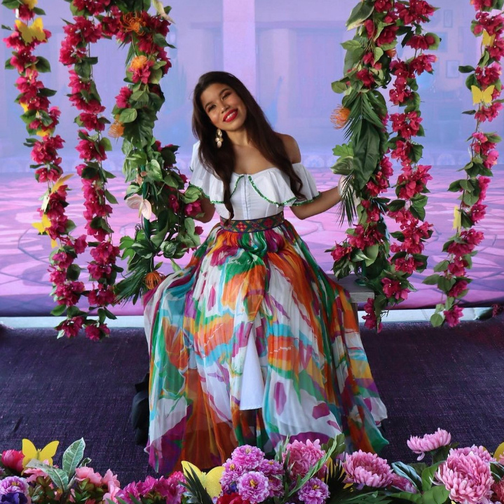 Photo Op For Encanto: The Sing Along Film Concert