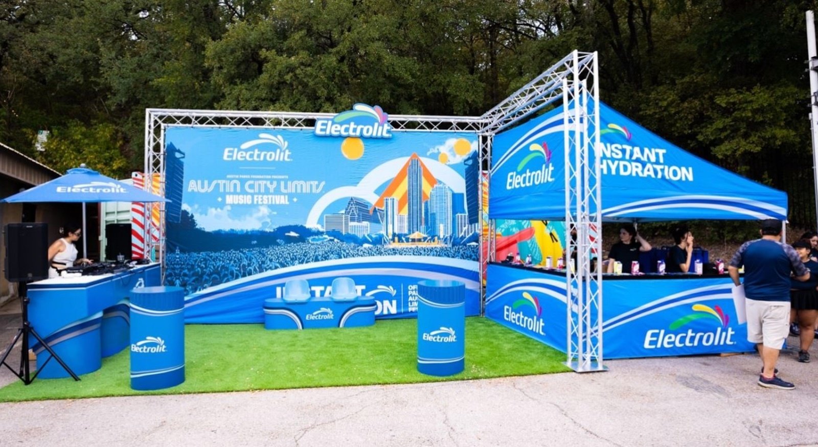 How Electrolit Built a Versatile, Standout Sampling Activation with TentCraft