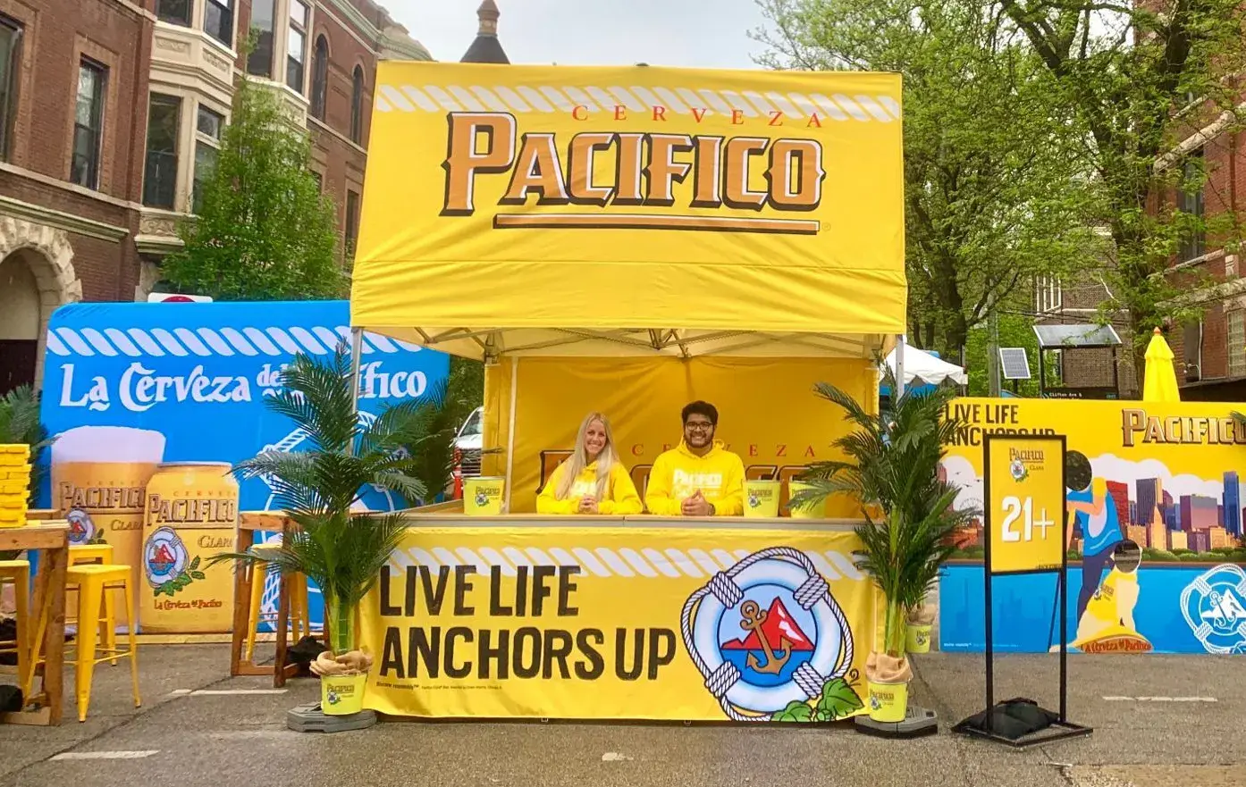 A 10x10 MONARCHSTOREFRONT for Pacifico