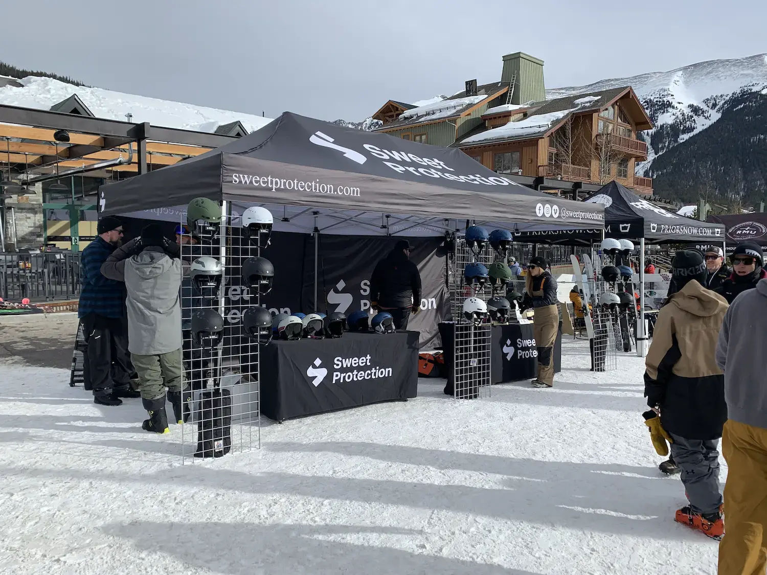 How to Choose the Best Custom Tents for Snowsport Events: Your Questions Answered