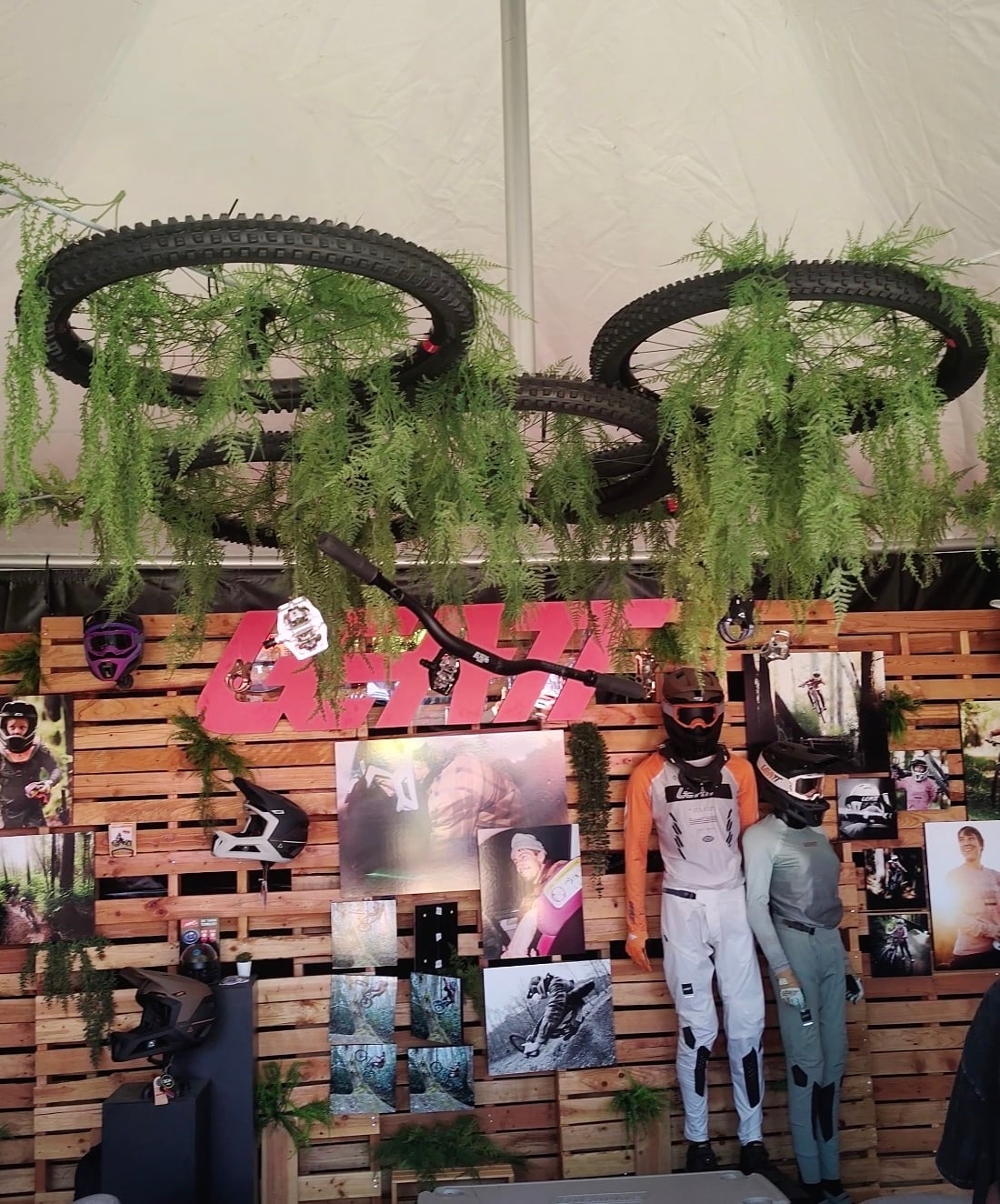 Leatt 20x20 E-Series Sea Otter Classic Tire Chandelier