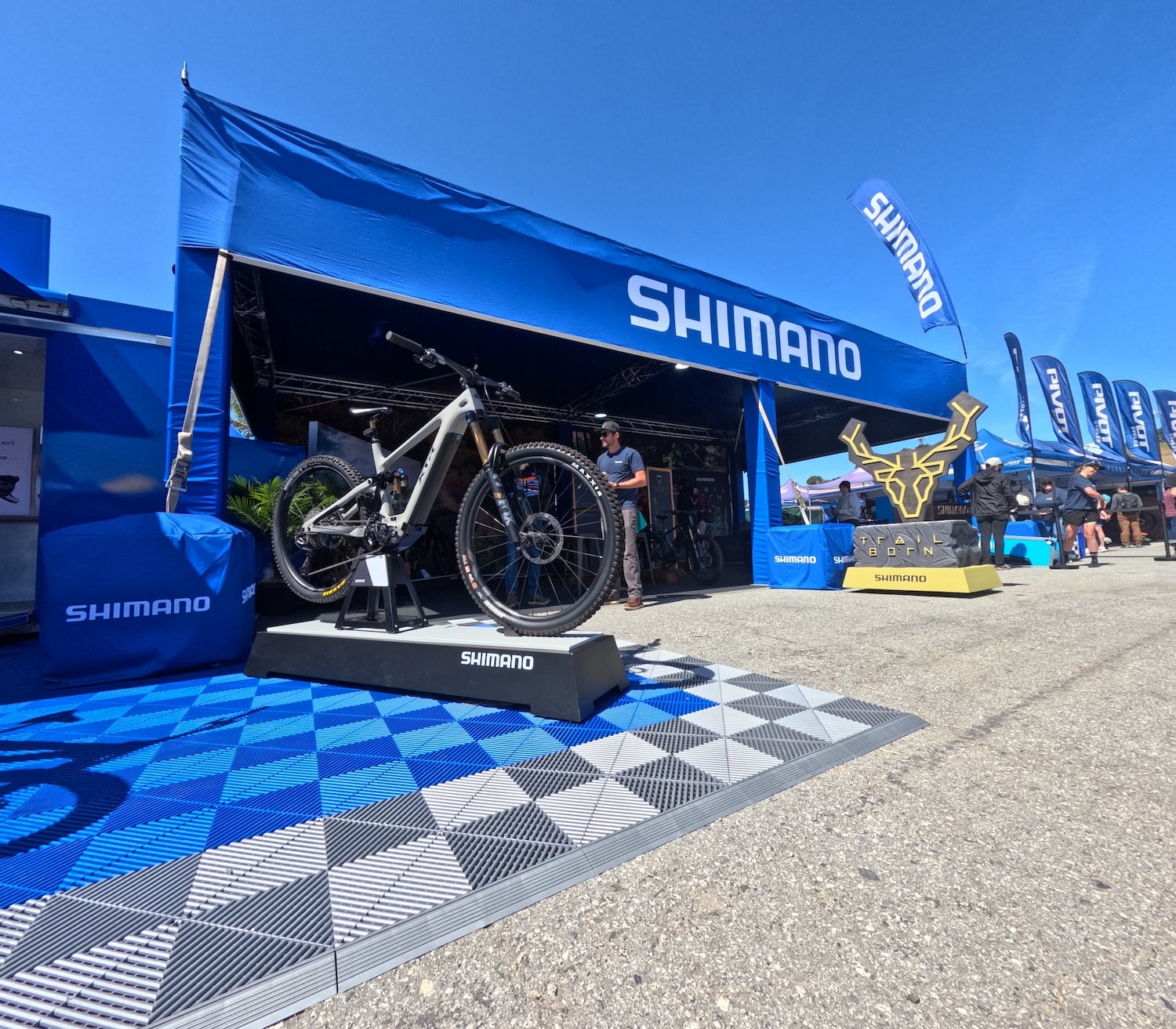 Shimano 20x40 Custom Truss Structure